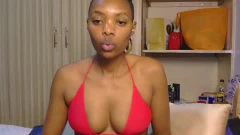 Snapshot of marly_babe chatting on 04/05/26, 06:16 Marly online show from 04/05/26, 06:16