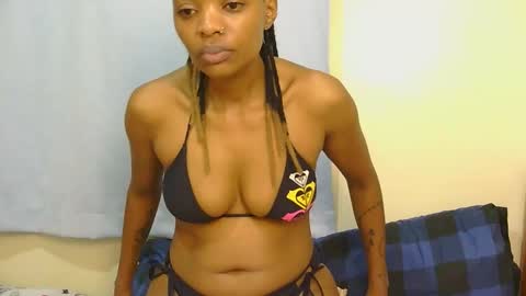 Snapshot of marly_babe chatting on 06/09/26, 10:10 Marly online show from 06/09/26, 10:10