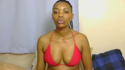 Snapshot of marly_babe chatting on 06/10/26, 10:19 Marly online show from 06/10/26, 10:19