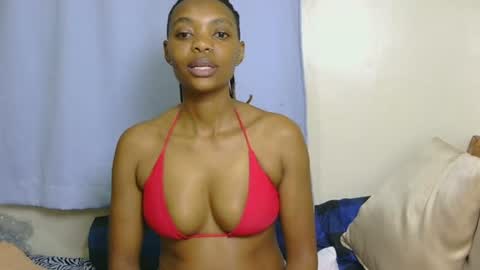 Snapshot of marly_babe chatting on 06/12/26, 09:35 Marly online show from 06/12/26, 09:35