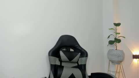 Snapshot of maroly_21 chatting on 10/10/25, 09:25 Maly online show from 10/10/25, 09:25