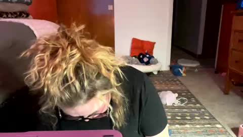 Snapshot of maroon_moon chatting on 02/16/25, 10:54 maroon_moon online show from 02/16/25, 10:54