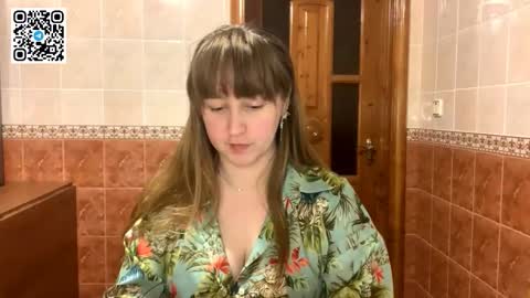 Snapshot of maroonmoon_ chatting on 11/10/25, 08:52 Miriam online show from 11/10/25, 08:52