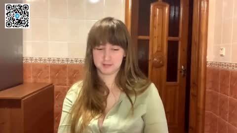 Snapshot of maroonmoon_ chatting on 11/18/25, 08:46 Miriam online show from 11/18/25, 08:46