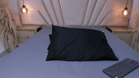 maroxcute online show from 11/29/25, 01:25