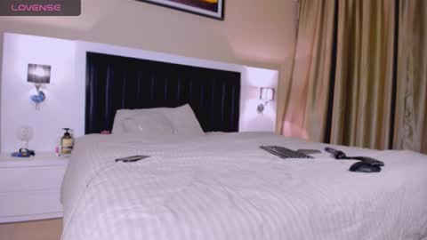 Mari online show from 10/26/25, 06:08