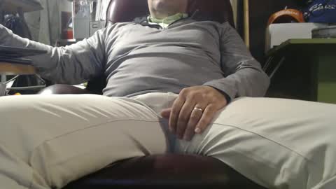 Snapshot of marrieddad19751975 chatting on 09/22/25, 12:56 only fans marrieddad19751975 online show from 09/22/25, 12:56