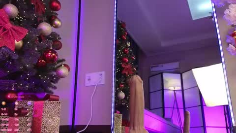 Mary online show from 12/31/24, 04:38