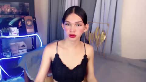 Snapshot of marryme_leixx chatting on 03/10/26, 05:01 LEIXX online show from 03/10/26, 05:01