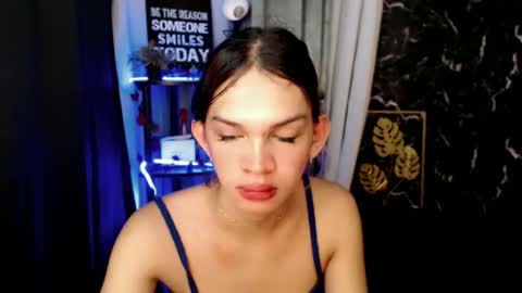 Snapshot of marryme_leixx chatting on 03/23/26, 02:48 LEIXX online show from 03/23/26, 02:48