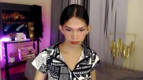 Snapshot of marryme_leixx chatting on 04/17/26, 10:07 LEIXX online show from 04/17/26, 10:07