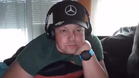 Snapshot of mars0481 chatting on 09/17/25, 06:15 mars0481 online show from 09/17/25, 06:15