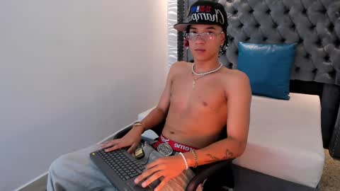 MARSHALL online show from 12/05/25, 01:31