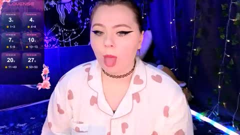 marshmallowbeauty_ online show from 11/15/25, 06:15