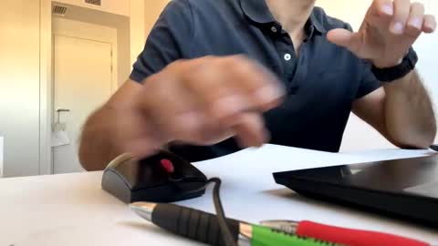 Snapshot of marsupilami_82_ chatting on 10/01/25, 11:27 marsupilami_82_ online show from 10/01/25, 11:27