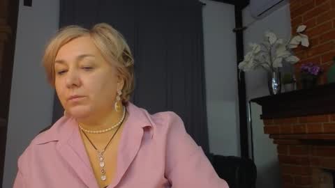 Snapshot of marta_wils chatting on 10/11/25, 12:32 marta_wils online show from 10/11/25, 12:32