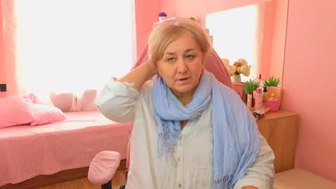 Snapshot of marta_wils chatting on 10/15/25, 02:33 marta_wils online show from 10/15/25, 02:33