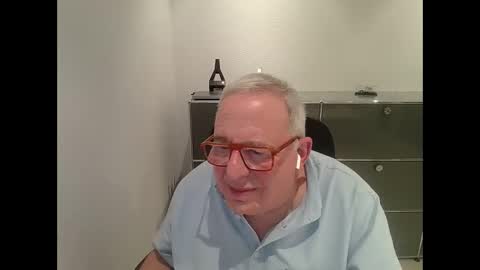 Snapshot of martin_1947 chatting on 03/02/25, 07:56 martin_1947 online show from 03/02/25, 07:56