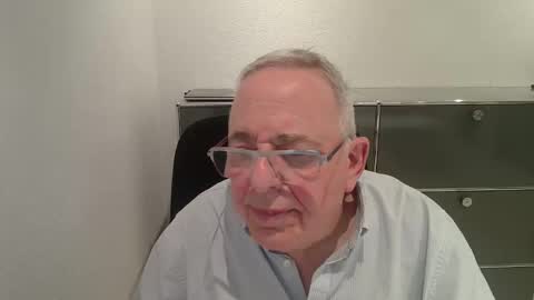 Snapshot of martin_1947 chatting on 03/01/26, 06:32 martin_1947 online show from 03/01/26, 06:32