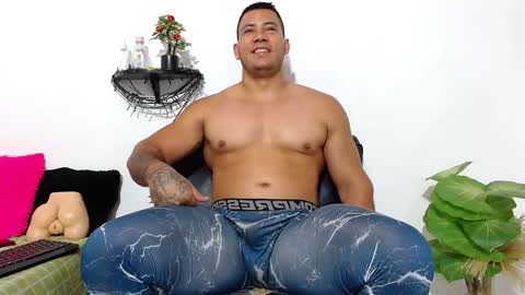 Snapshot of martin_fiit chatting on 11/09/25, 01:26 Martin instagrammartinfiit online show from 11/09/25, 01:26