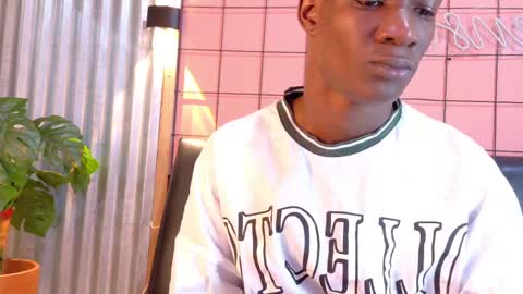 Snapshot of martin_killer chatting on 09/23/25, 01:52 Martin online show from 09/23/25, 01:52