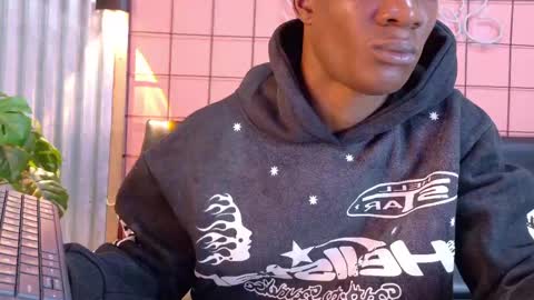 Snapshot of martin_killer chatting on 09/30/25, 01:32 Martin online show from 09/30/25, 01:32