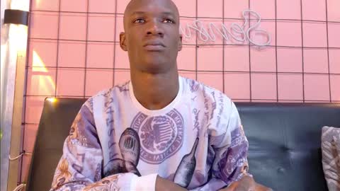 Snapshot of martin_killer chatting on 10/15/25, 01:17 Martin online show from 10/15/25, 01:17