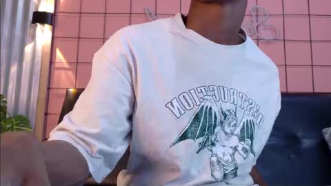 Snapshot of martin_killer chatting on 10/18/25, 01:41 Martin online show from 10/18/25, 01:41