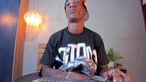 Snapshot of martin_killer chatting on 11/22/25, 07:24 Martin online show from 11/22/25, 07:24