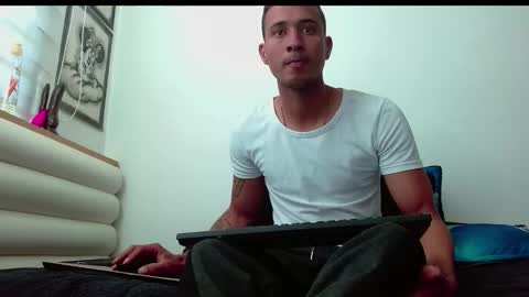 Snapshot of martin_smith20 chatting on 11/23/25, 04:51 martin_smith20 online show from 11/23/25, 04:51