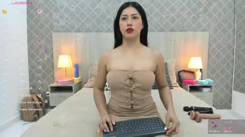Martina online show from 05/25/26, 11:27