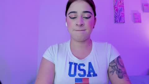 Snapshot of martina_connor1 chatting on 05/28/26, 05:10 C A R O L I N A online show from 05/28/26, 05:10