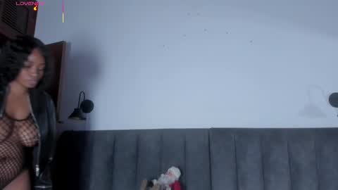 Laura online show from 11/13/25, 08:52