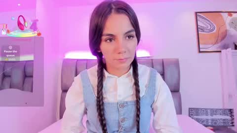 Martina online show from 09/19/25, 01:01