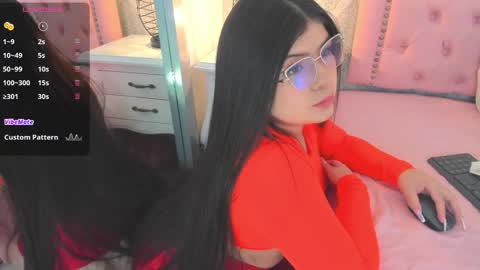 Snapshot of martina_rivera_ chatting on 11/16/25, 12:00 Martina online show from 11/16/25, 12:00