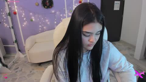 Snapshot of martina_saenz1 chatting on 01/08/25, 11:09 Martina  online show from 01/08/25, 11:09