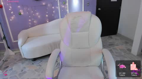 Snapshot of martina_saenz1 chatting on 01/11/25, 03:42 Martina  online show from 01/11/25, 03:42