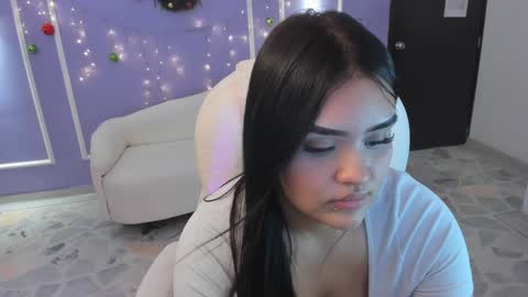 Snapshot of martina_saenz1 chatting on 01/13/25, 09:52 Martina  online show from 01/13/25, 09:52