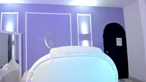 Snapshot of martina_saenz1 chatting on 01/22/25, 11:10 Martina  online show from 01/22/25, 11:10