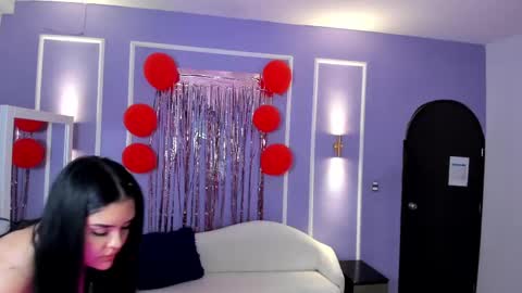 Snapshot of martina_saenz1 chatting on 02/25/25, 01:30 Martina  online show from 02/25/25, 01:30