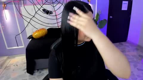 Martina  online show from 10/29/25, 08:10