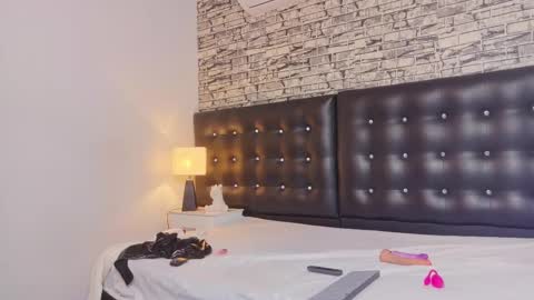 Martina online show from 09/12/25, 02:06