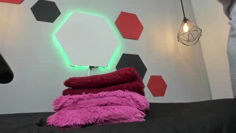Martina online show from 12/04/24, 07:50
