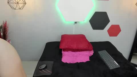 Martina online show from 12/14/24, 04:12