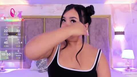 Snapshot of martinagarcia__ chatting on 10/11/25, 12:04 Martina Garcia online show from 10/11/25, 12:04