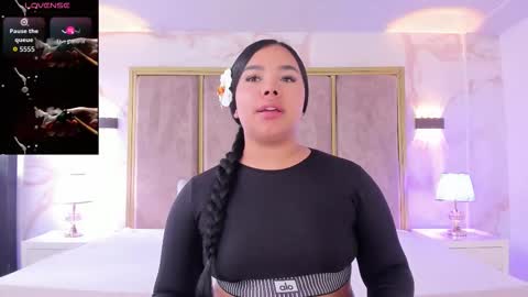 Snapshot of martinagarcia__ chatting on 11/11/25, 07:47 Martina Garcia online show from 11/11/25, 07:47