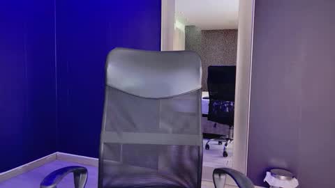 Snapshot of martinagarcia__ chatting on 12/15/25, 08:02 Martina Garcia online show from 12/15/25, 08:02