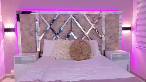 Snapshot of martinagarcia__ chatting on 12/16/25, 05:40 Martina Garcia online show from 12/16/25, 05:40