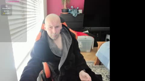 Snapshot of martinireland chatting on 02/22/25, 11:02 Martin online show from 02/22/25, 11:02