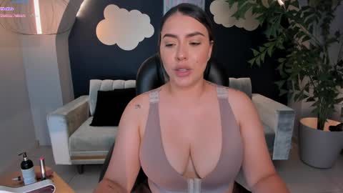 Martinna Bonnet online show from 02/08/25, 04:36